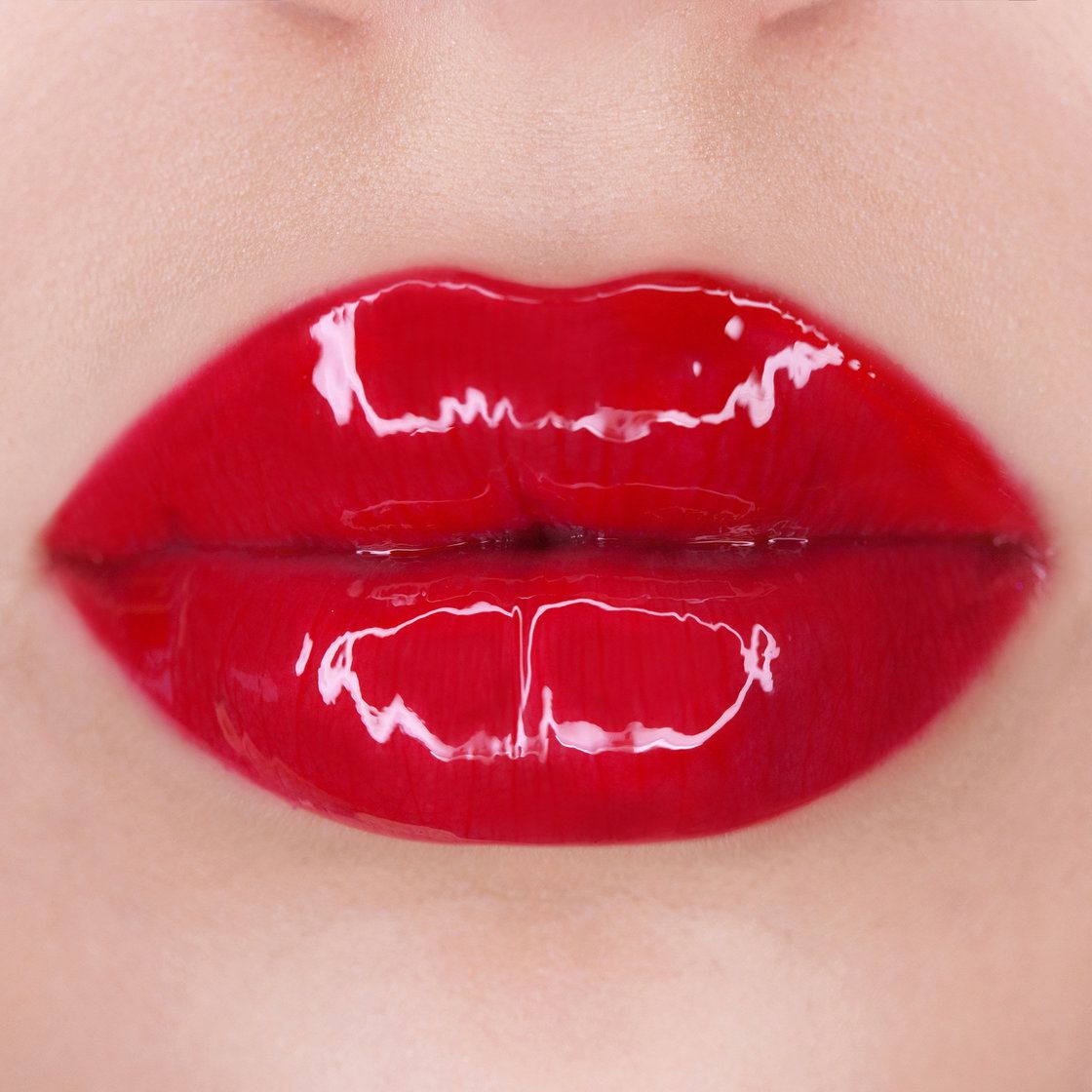 Cherry Lips: Kas tai yra, kodėl populiaru ir kaip pasiekti šį įvaizdį?