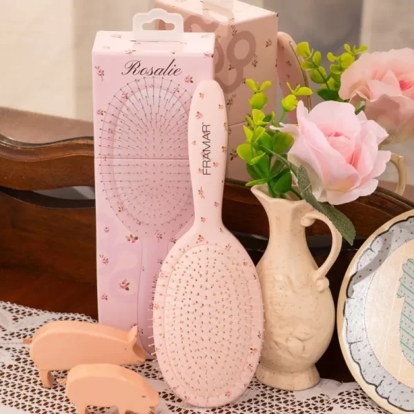 sepetys-plaukams-framar-country-charm-detangle-brush-rosalie-fra31093 (2) Šepetys plaukams Framar Country Charm Detangle Brush Rosalie (su dėžute)