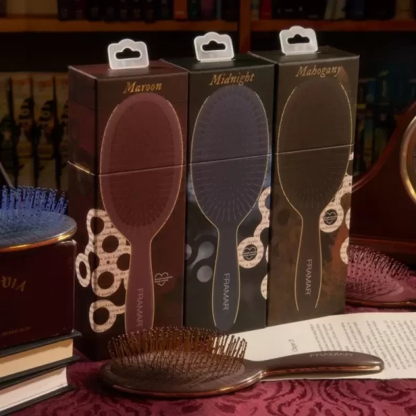 sepetys-plaukams-framar-dark-academia-detangle-brush-mahogany-fra31072 (2) Šepetys plaukams Framar Dark Academia Detangle Brush Mahogany (su dėžute)