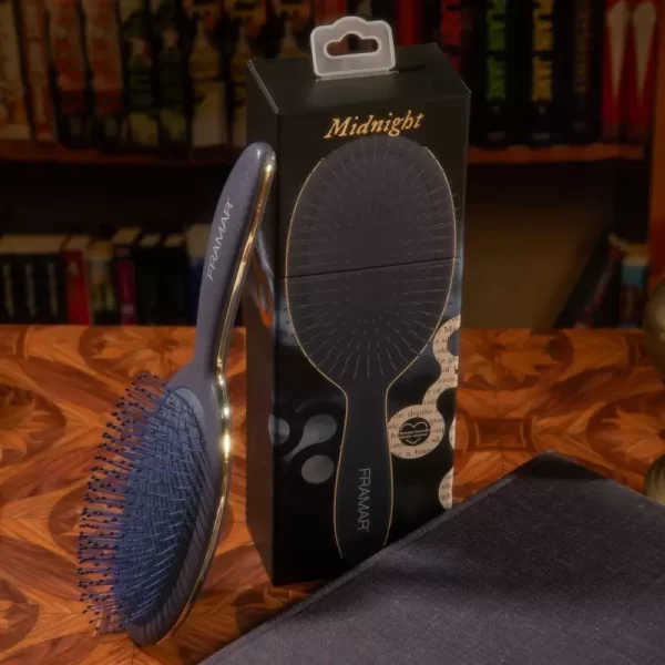 Šepetys plaukams Framar Dark Academia Detangle Brush Midnight (su dėžute)